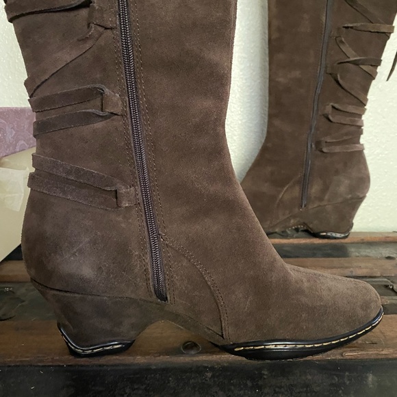 Vintage Sofft Modena lll Ebano DK brown suede boot in a size 7 M BNIB~ - Picture 9 of 9